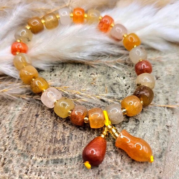 Nature Agates With Charms Bracelets - Picture 2 of 10